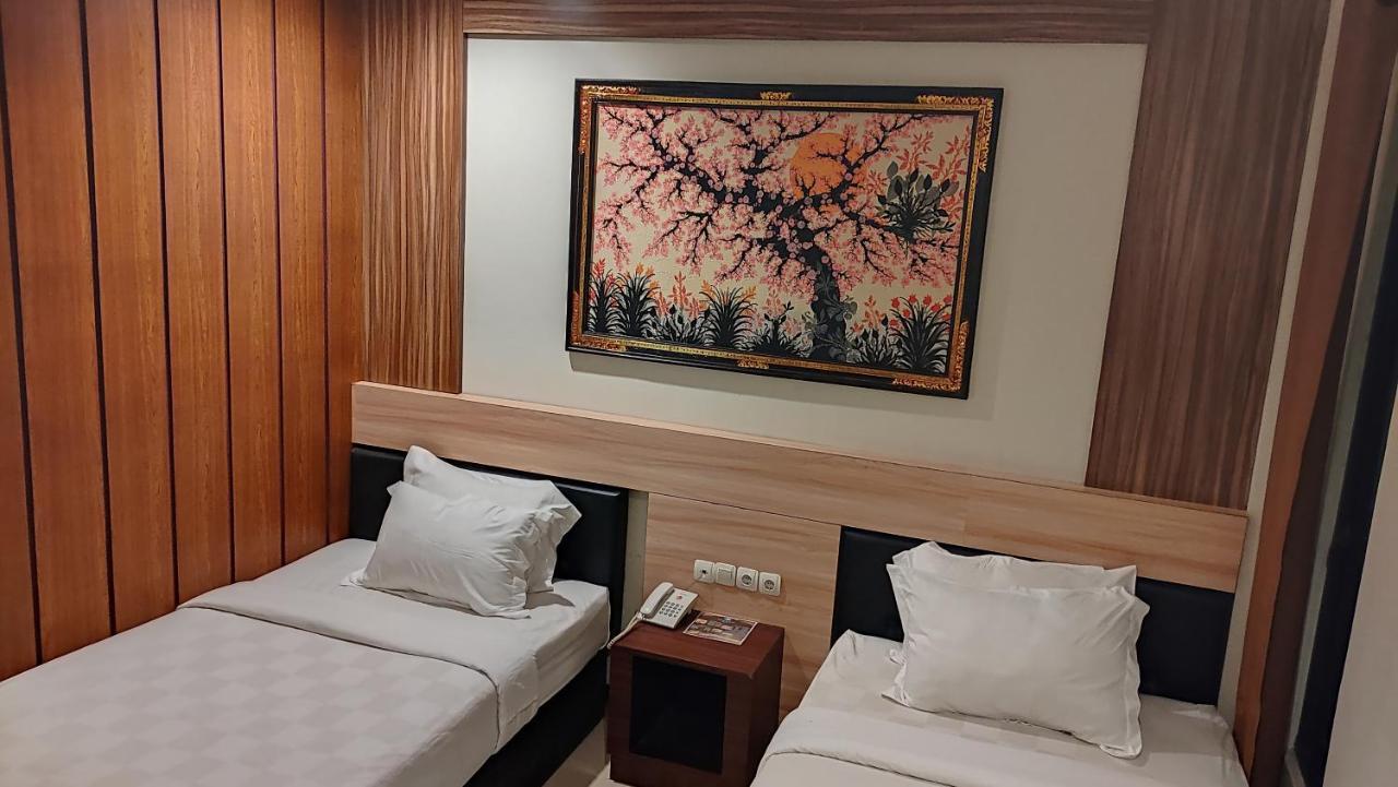 مالانغ Mirabell Hotel & Convention Hall المظهر الخارجي الصورة